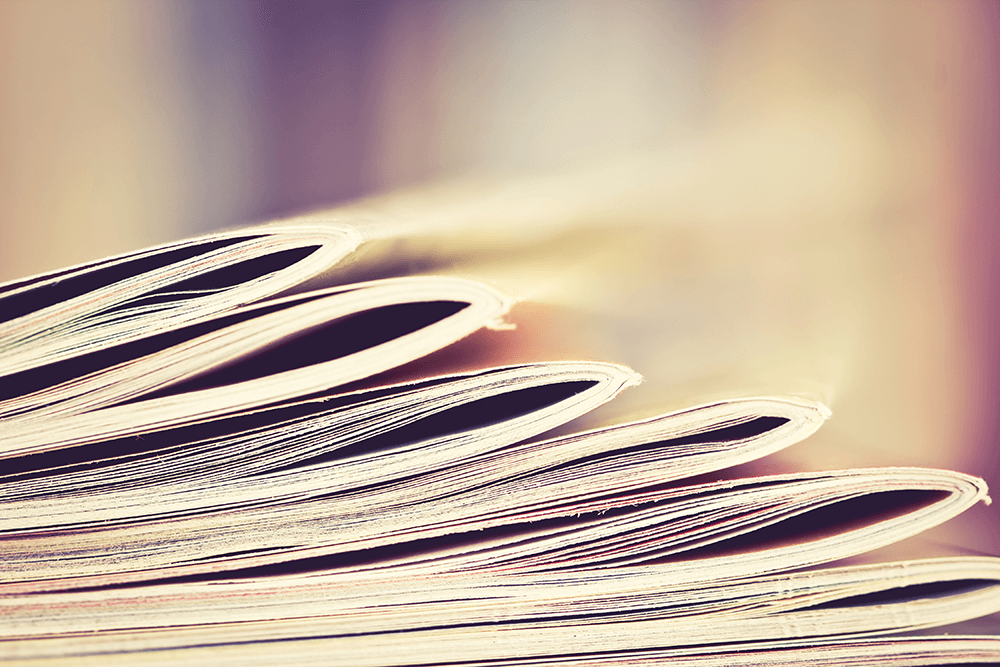 tijdschriften op stapeltje