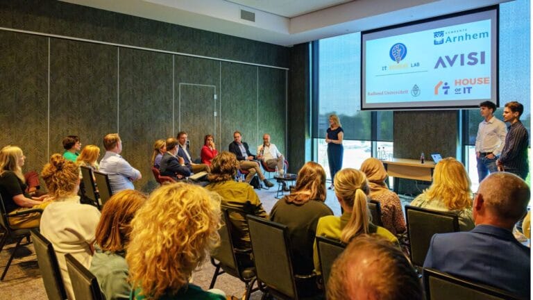 zaal met studenten